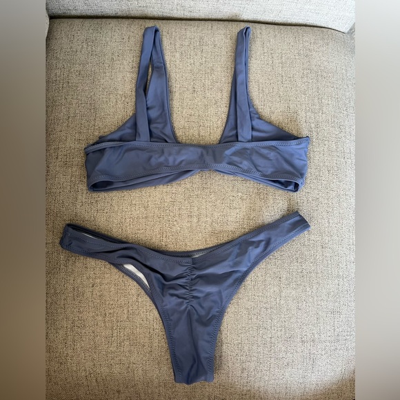 Front tie/butt scrunch bikini - Picture 2 of 2